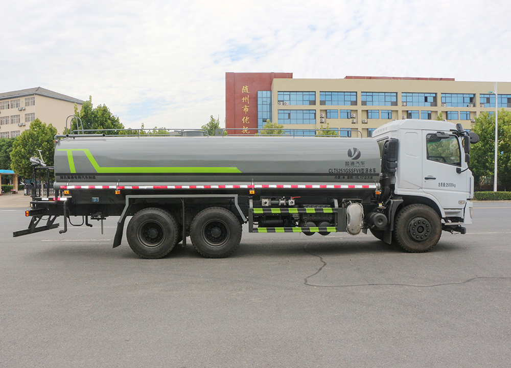 19方專底D3玉柴270后雙橋灑水車