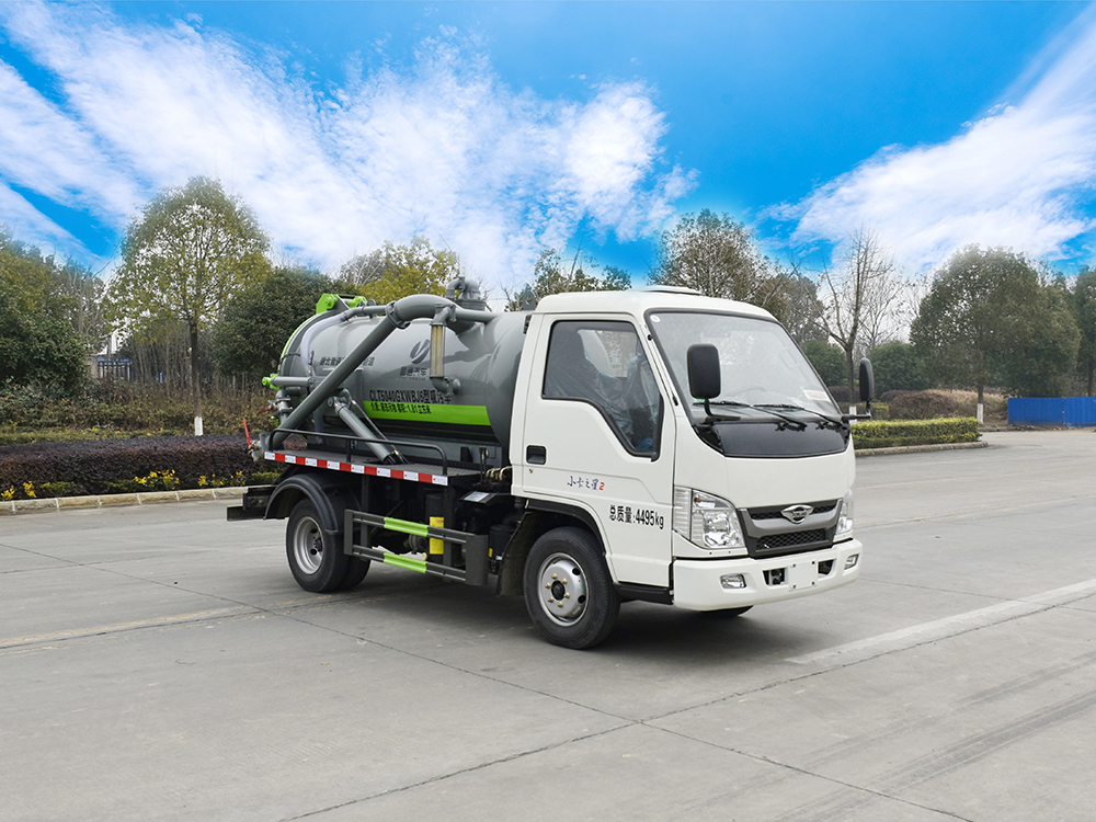 CLT5040GXWBJ6吸污車